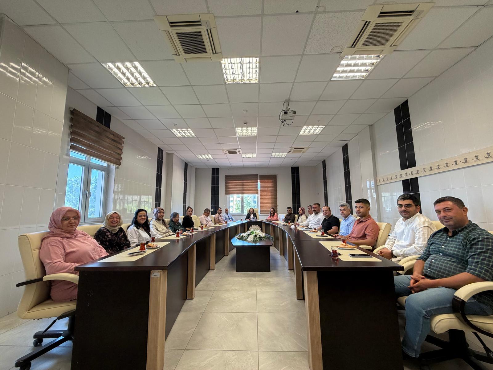 Sağlık Hizmetleri Meslek Yüksekokulu’nda Akademik Kurul Toplantısı Gerçekleştirildi
